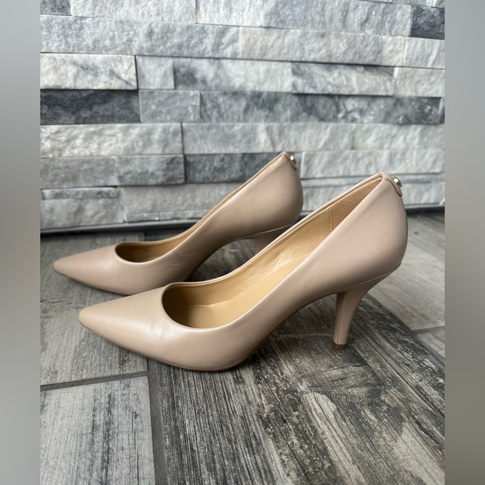 New Michael Kors Alina Flex Pump Neutral Heel- size 8 - Picture 3 of 14